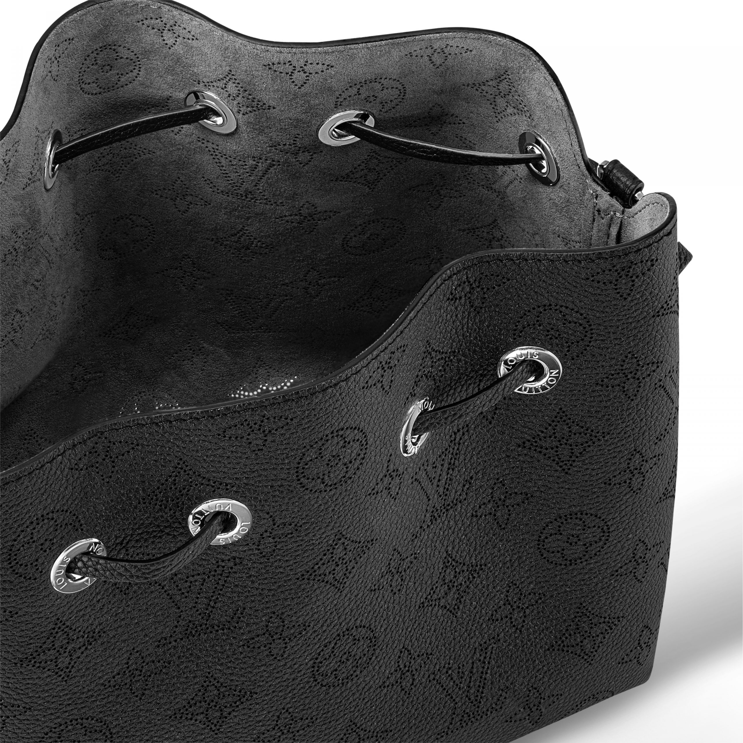 louis-vuitton-bella-M57070_PM1_Interior2_20view-scaled-2.jpg