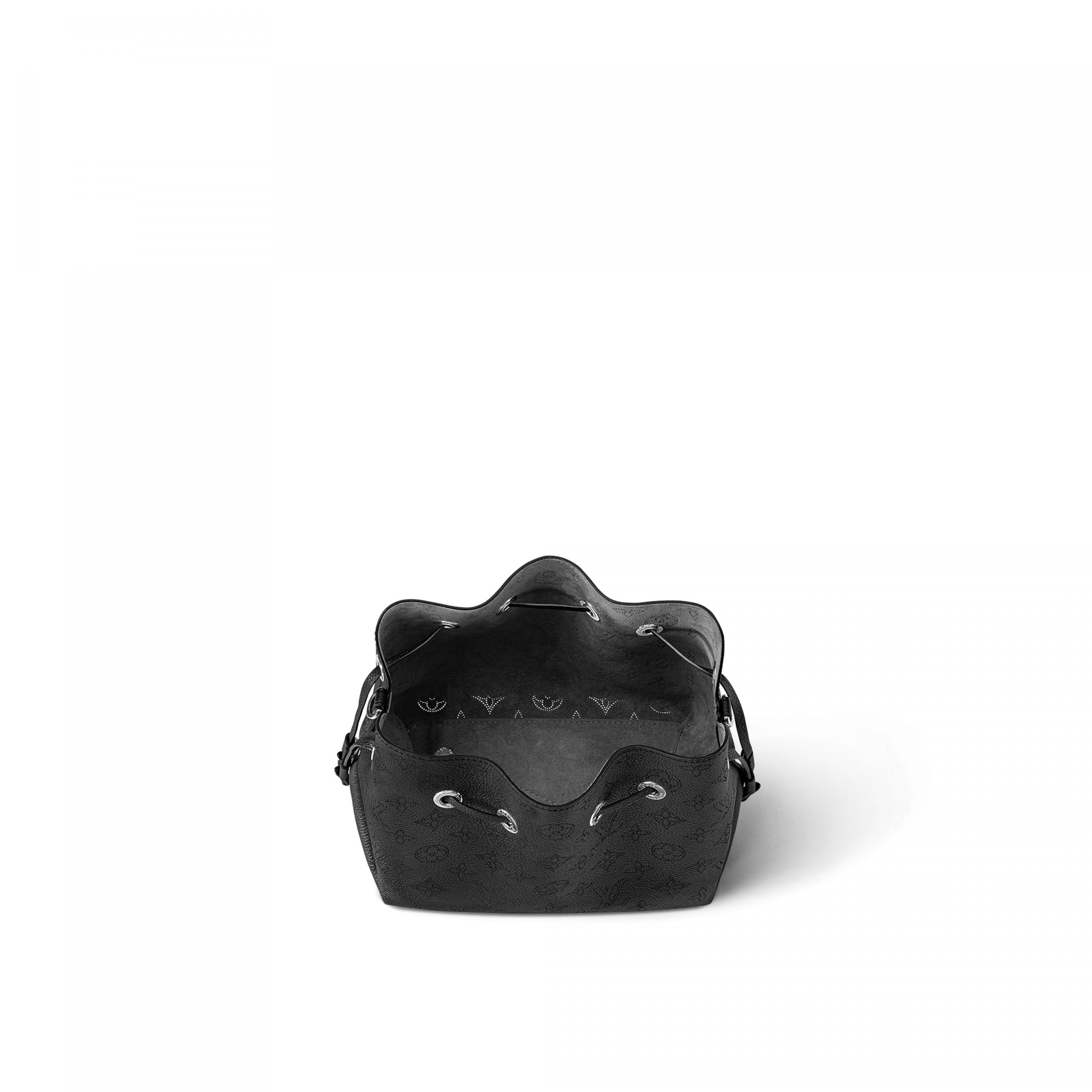 louis-vuitton-bella-M57070_PM1_Interior_20view-scaled-2.jpg