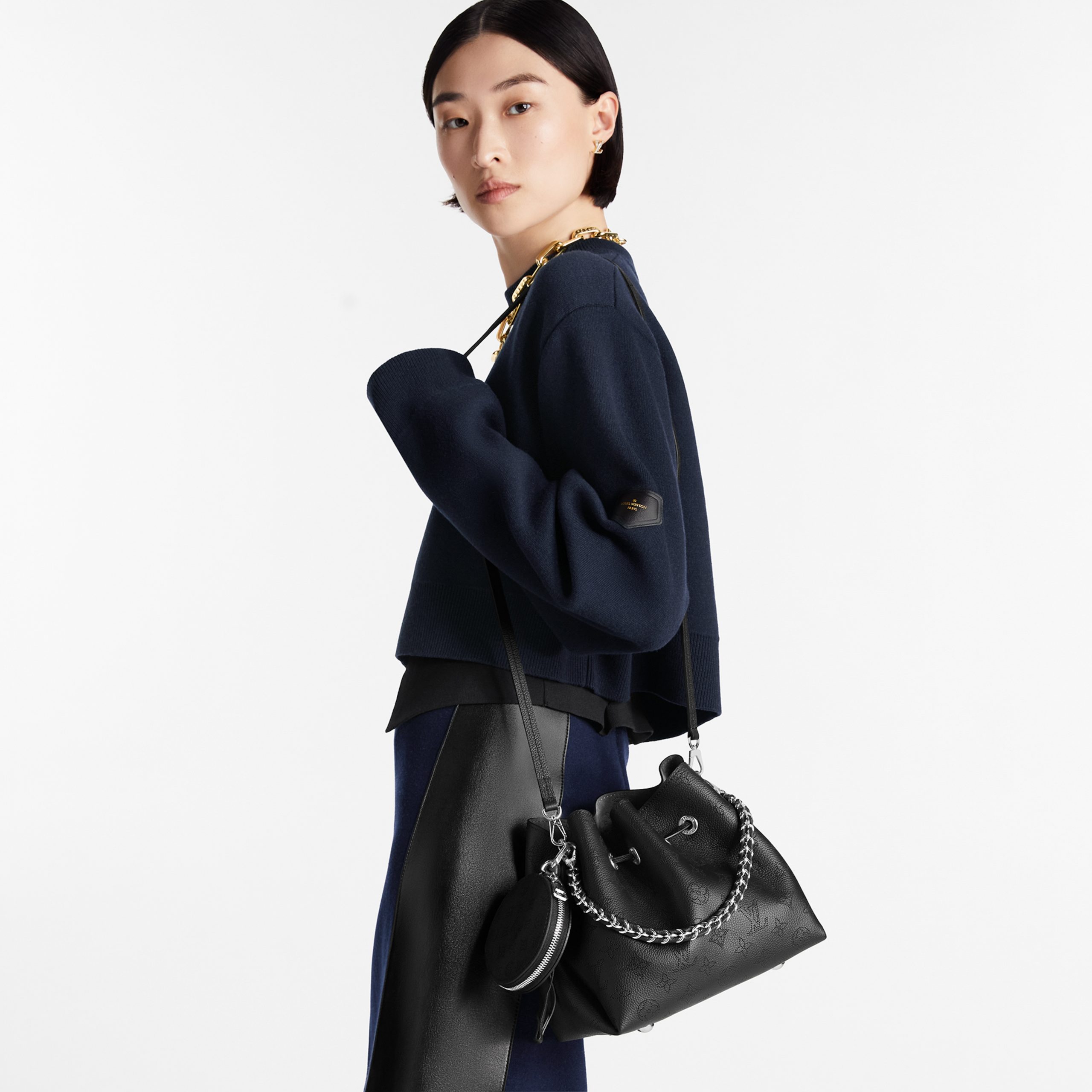 louis-vuitton-bella-M57070_PM1_Worn_20view-scaled-2.jpg