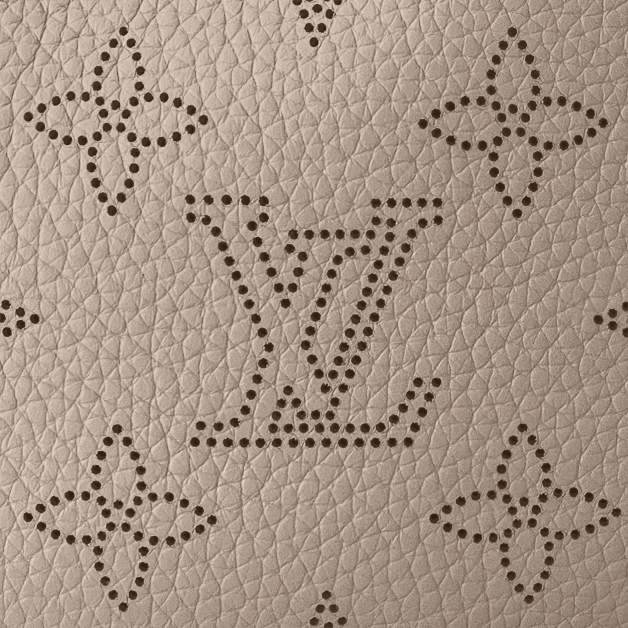 louis-vuitton-bella-M57201_PM1_Detail_20view-scaled-2.jpg