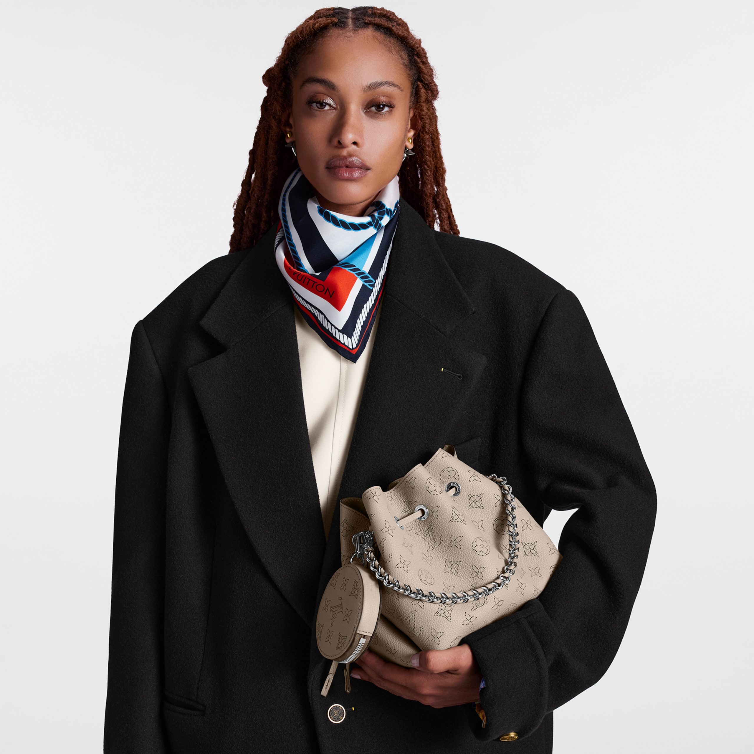 louis-vuitton-bella-M57201_PM1_Worn_20view-scaled-2.jpg