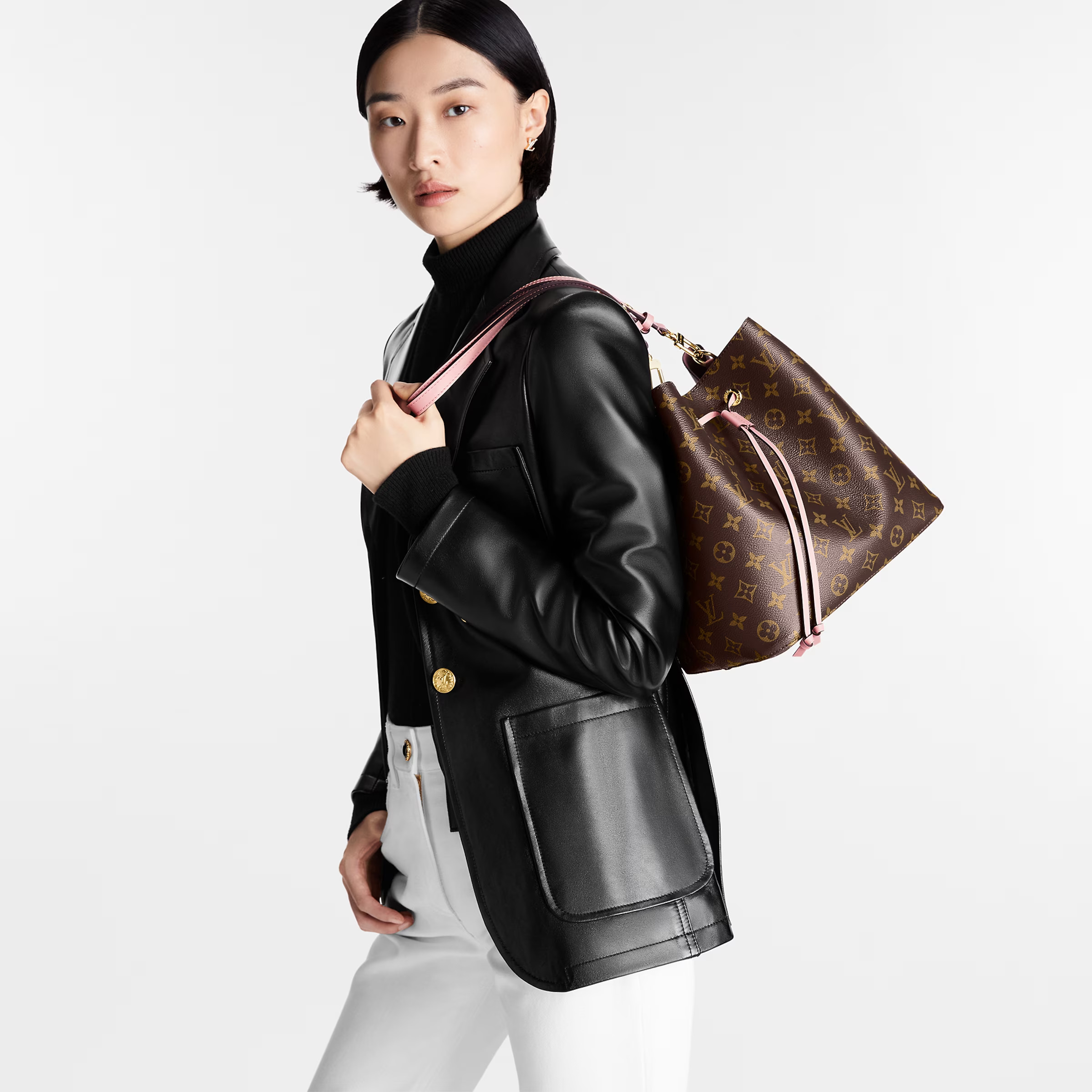 louis-vuitton-neonoe-monogram-handbags-M44022_PM1_Worn-view.jpg