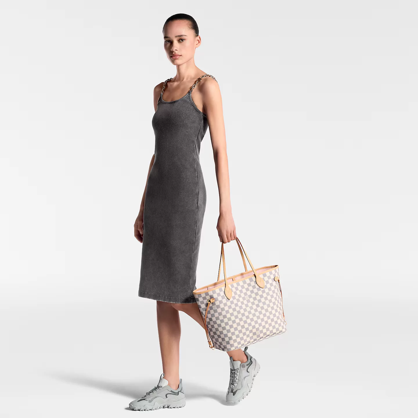 louis-vuitton-neverfull-mm-damier-azur-canvas-handbags-N40603_PM1_Worn-view-jpg.webp
