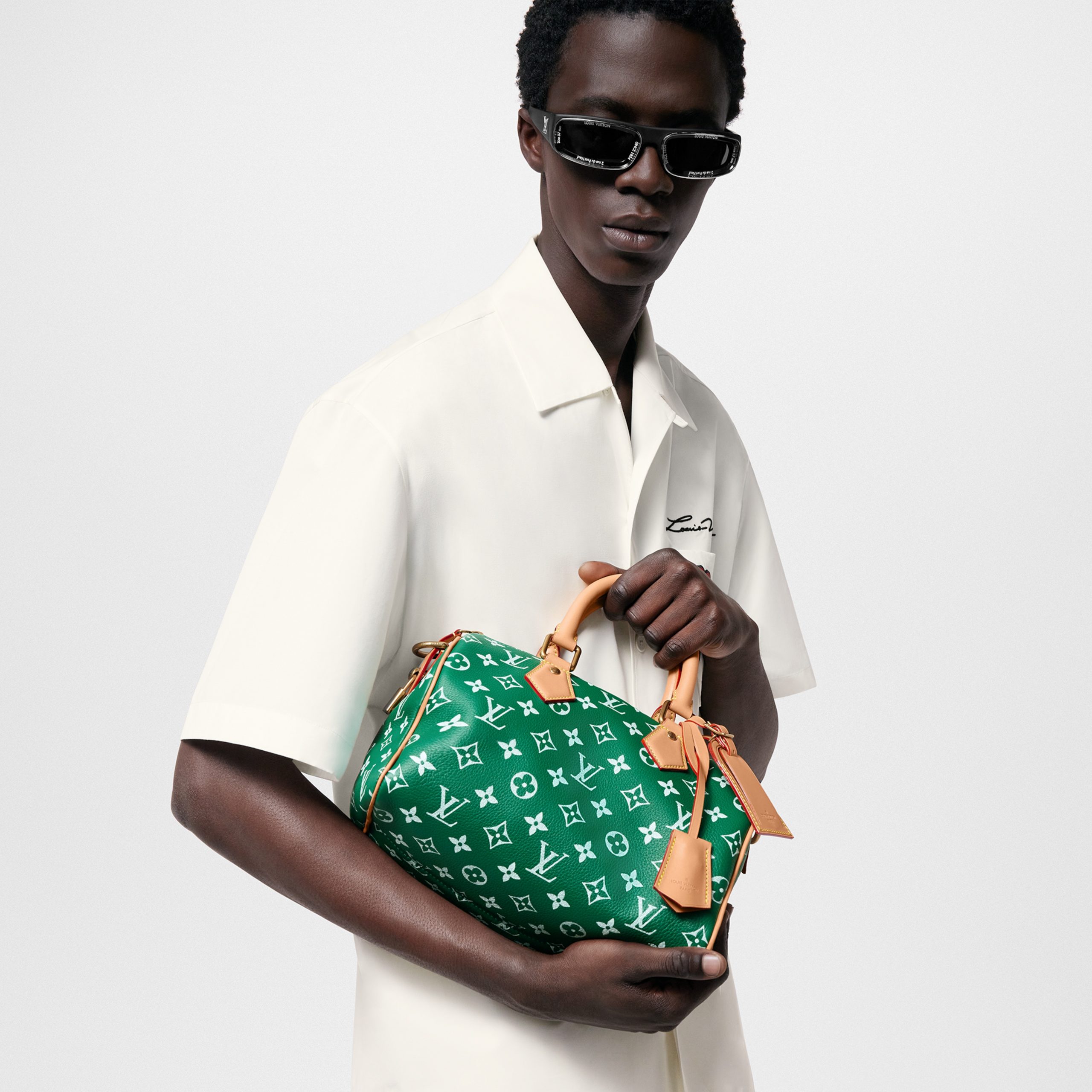 louis-vuitton-speedy-p9-bandouli_C3_A8re-25-autres-cuirs-monogram-for-men-M24423_PM1_Cropped_20worn_20view-scaled-2.jpg
