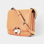 Hermès 2002 Shoulder Bag in Beige Leather