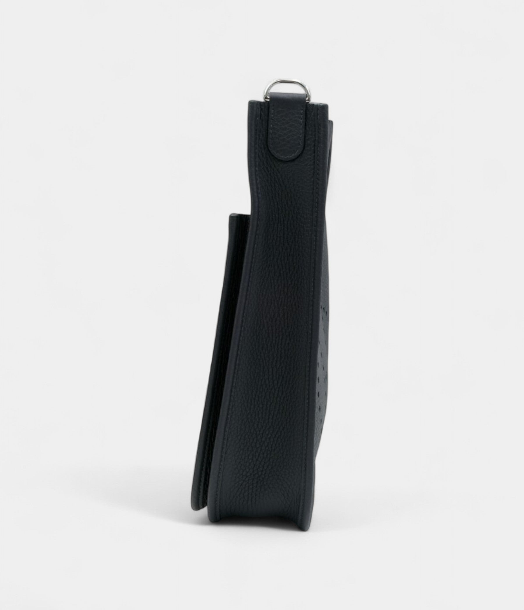 HermesCabanClemenceEvelyneIII29PalladiumHardware_3.jpg Hermès Caban Clemence Evelyne III 29 Palladium Hardware