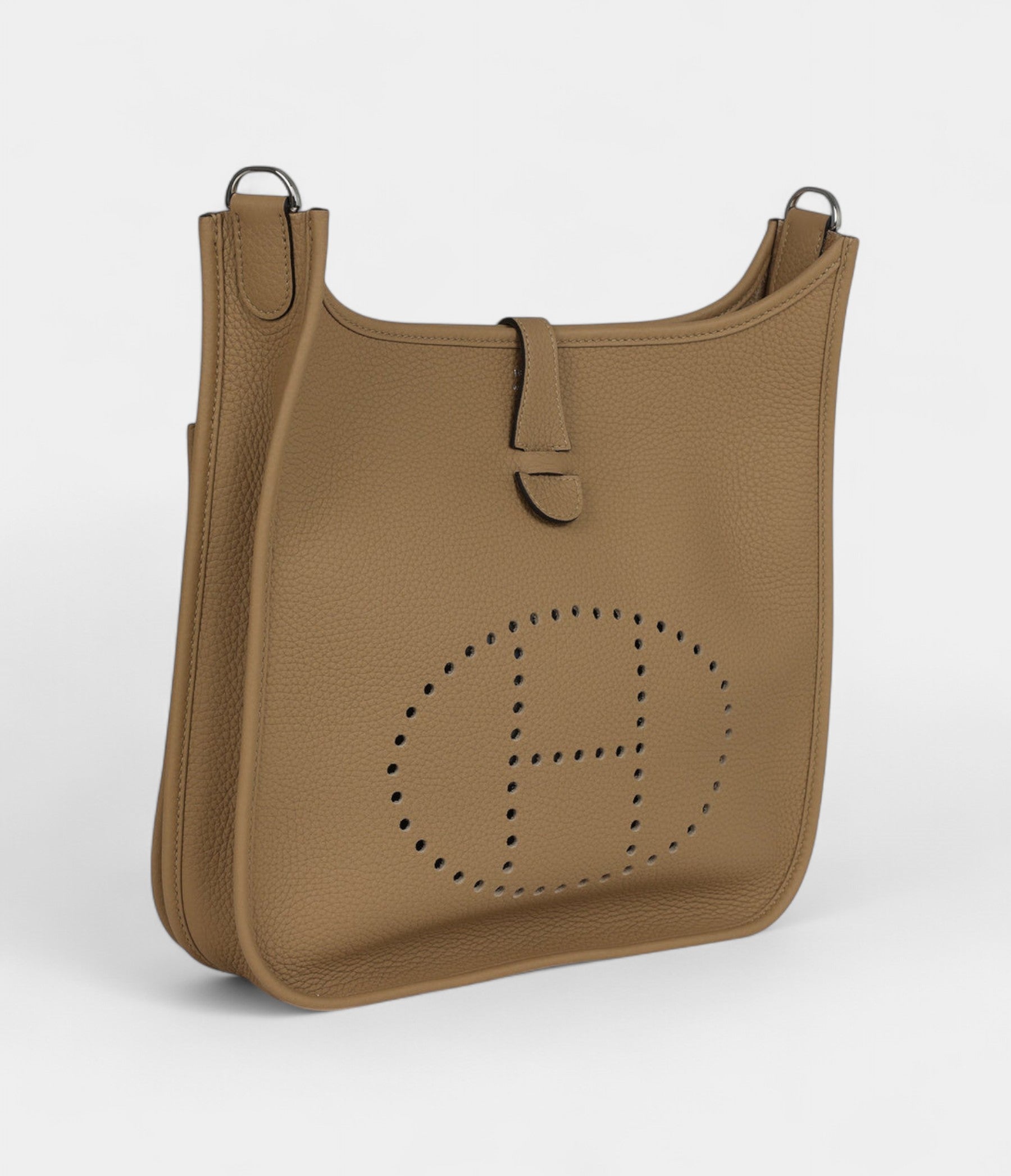 Hermès Evelyne III PM Dust Clemence Palladium Hardware