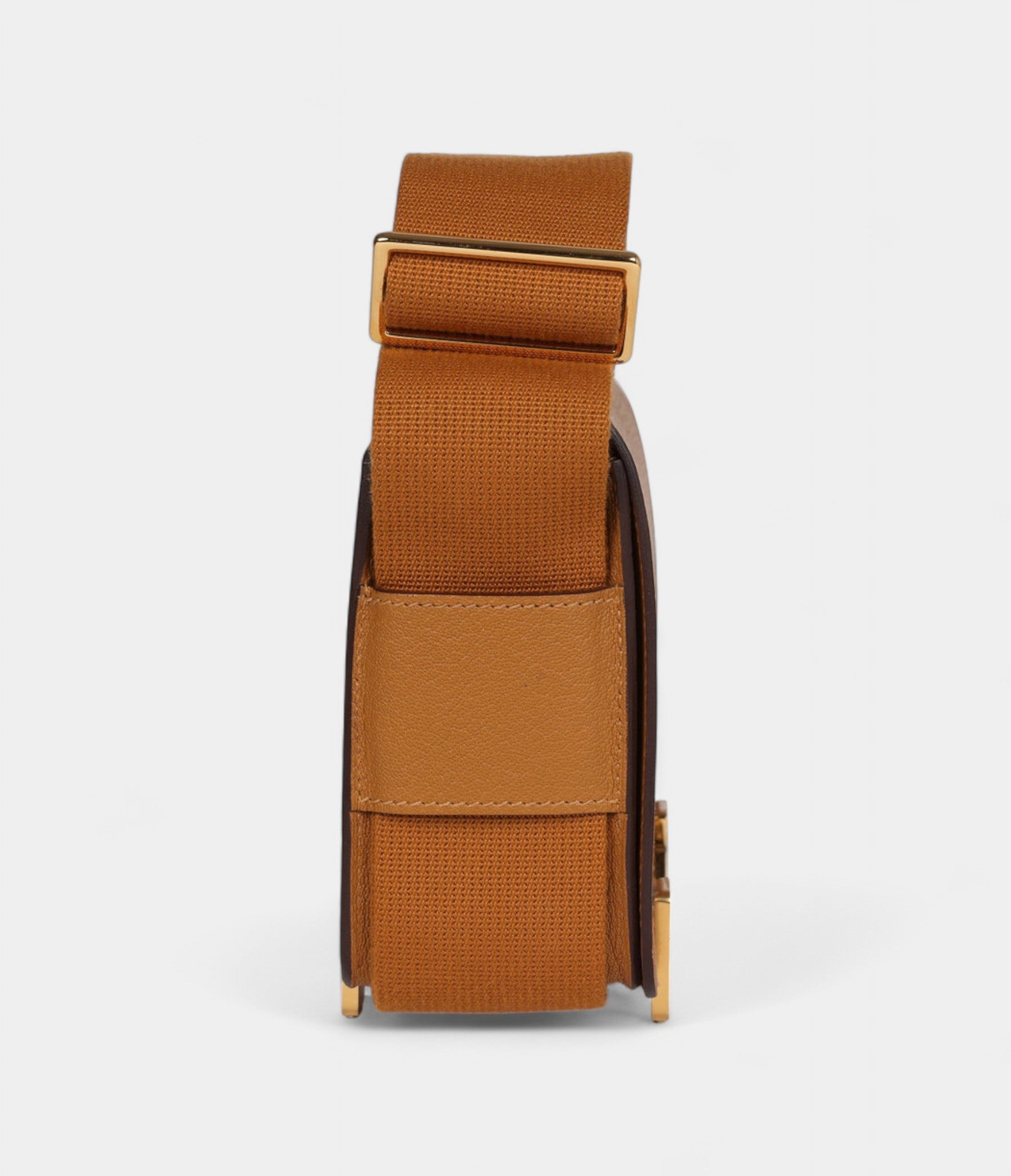 HermesGetaCaramelChevreMysoreGoldHardware_2_caeffcf3-676b-4911-93ac-696eebf1d3d5.jpg Hermès Geta Caramel Chevre Mysore Gold Hardware