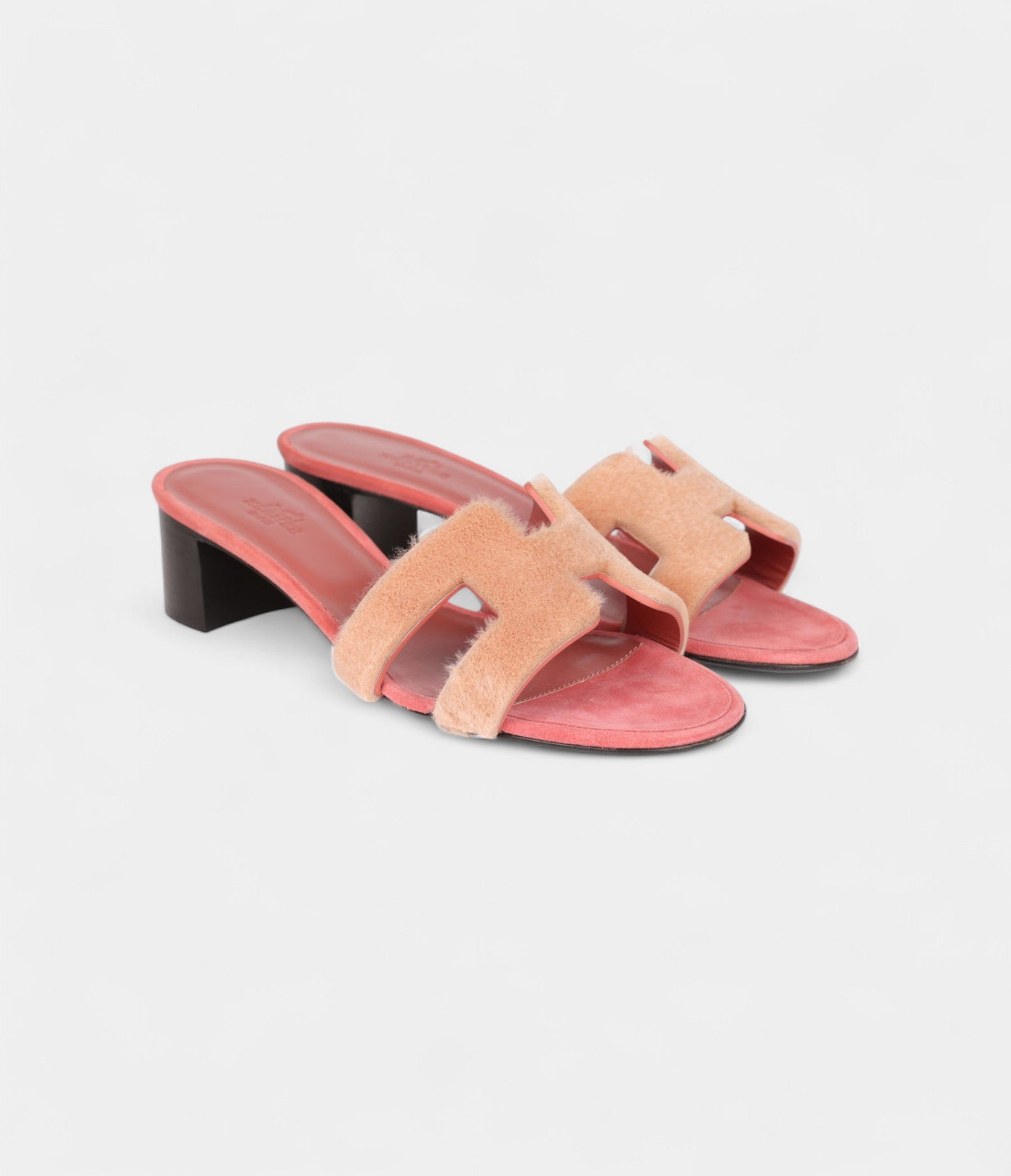 HermesOasisSandalsRougeBlushFur_3.jpg Hermès Oasis Sandals Rouge Blush Fur