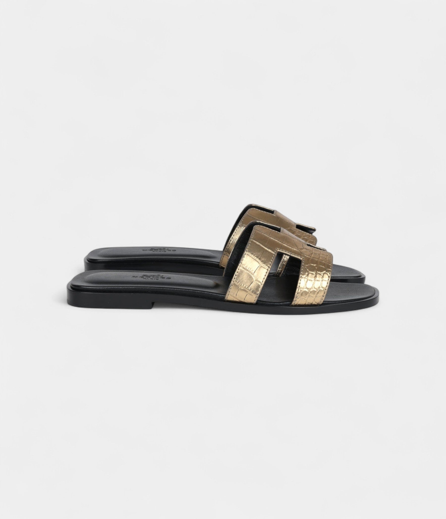 Hermès Oran Sandals Dark Gold Matte Alligator