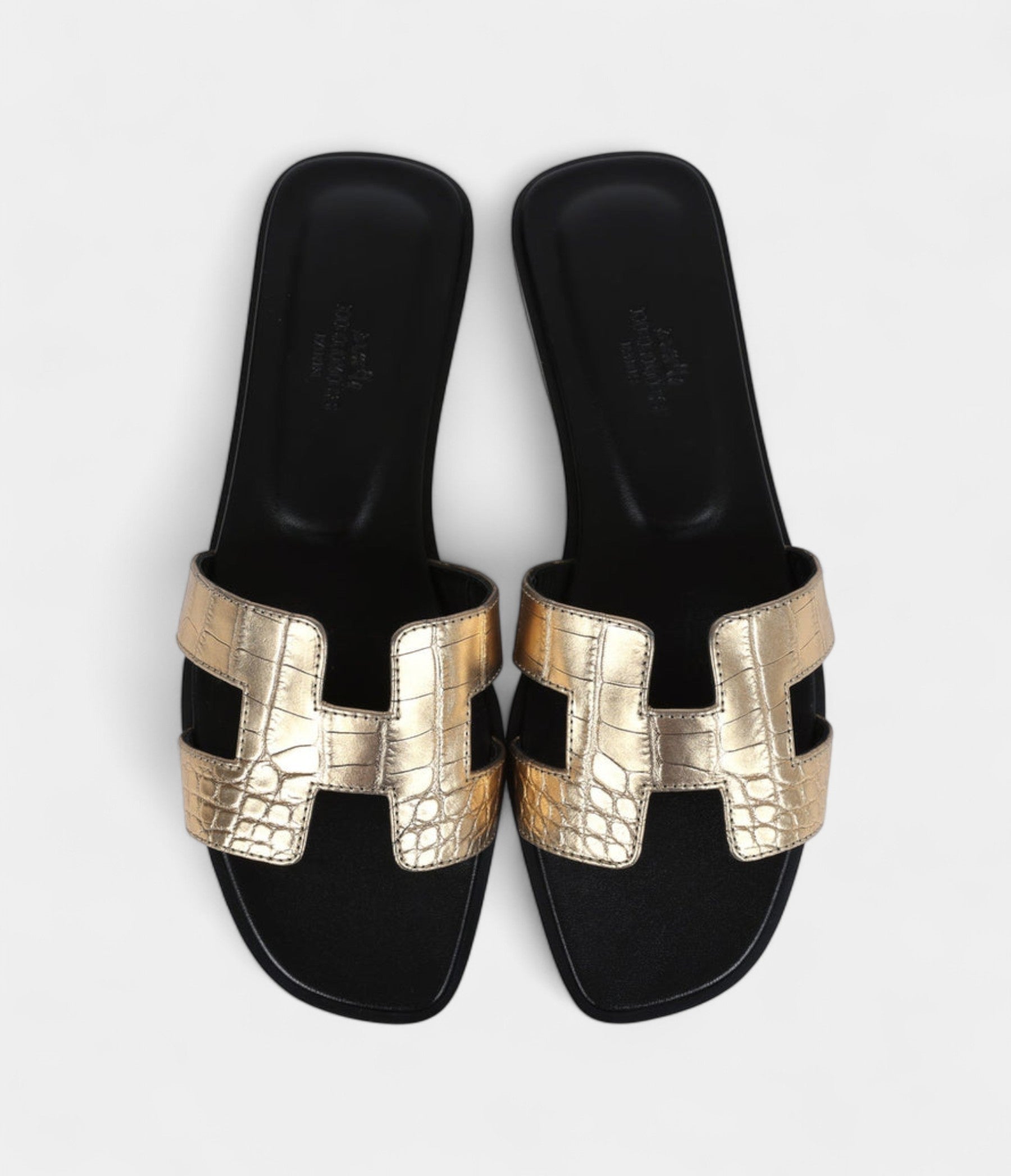 Hermès Oran Sandals Dark Gold Matte Alligator