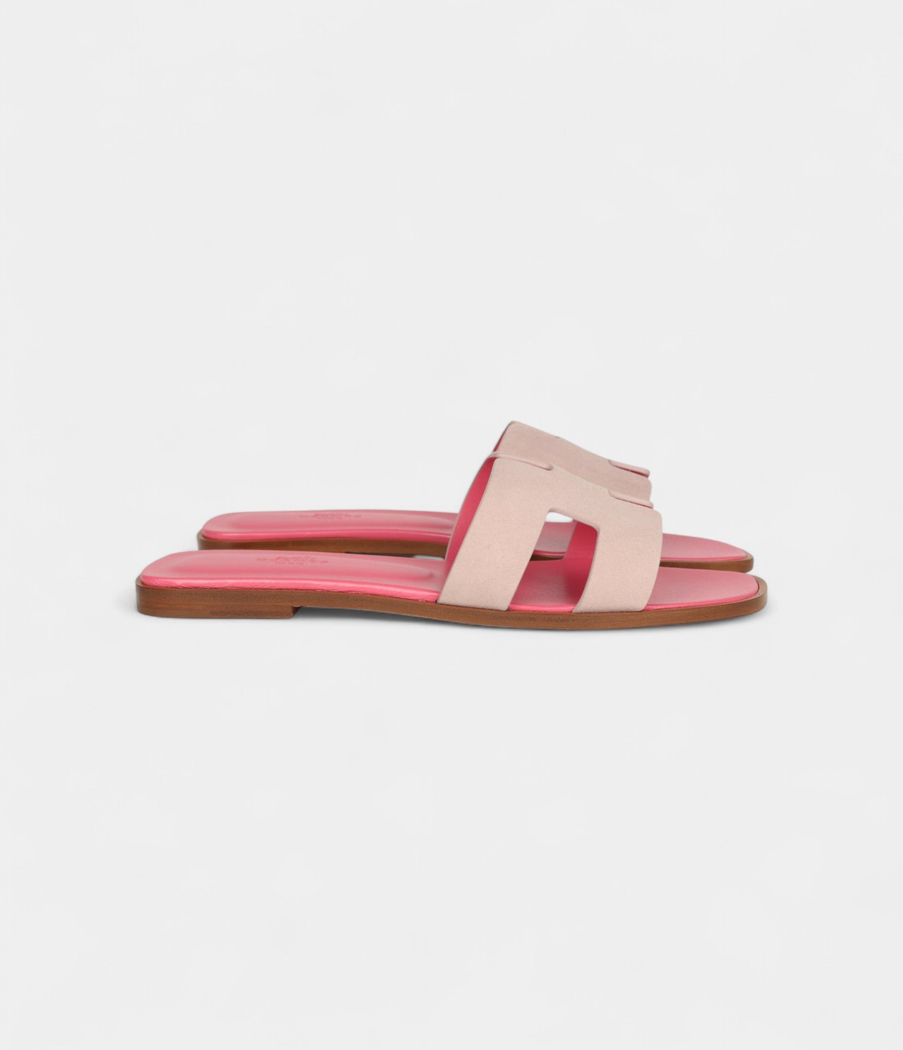 HermesOranSandalsRosePorcelaine_3.jpg Hermès Oran Sandals Rose Porcelaine