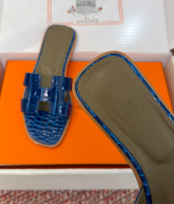 Hermès Oran Sandals for Women In Summer Quick Dry Leather with blue