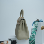 Hermès Kelly 25cm: Sage Green Elegance