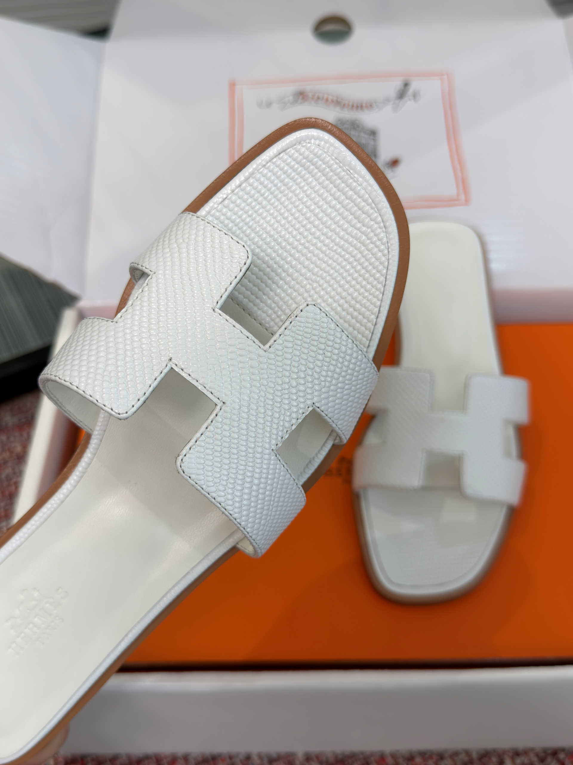 Hermès Oran Sandals for Women In Summer Quick Dry Leather with White