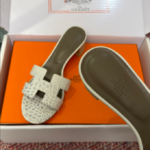 Hermès Oran Sandals for Women In Summer Quick Dry Leather