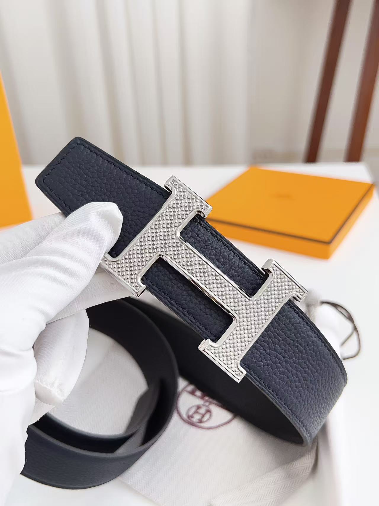 Hermès Leather Belt Timeless Elegance in Every Detail
