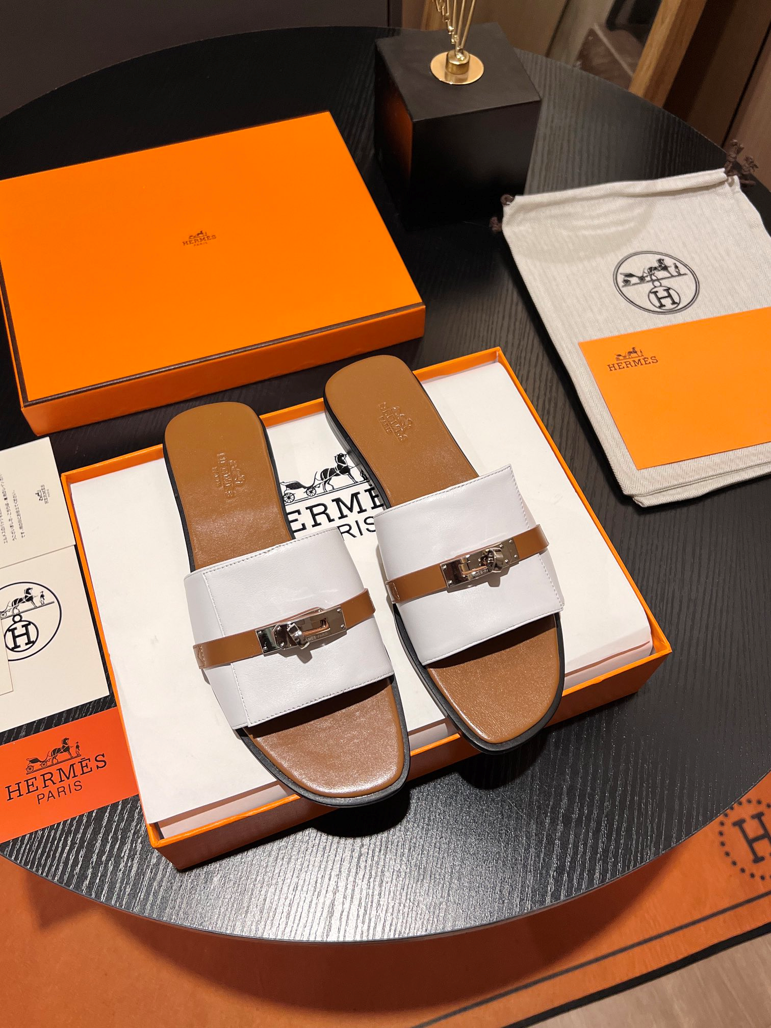 Hermès Classic Kelly Buckle Slides – Summer Essential (White and brown)