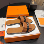 Hermès Classic Kelly Buckle Slides – Summer Essential (brown)