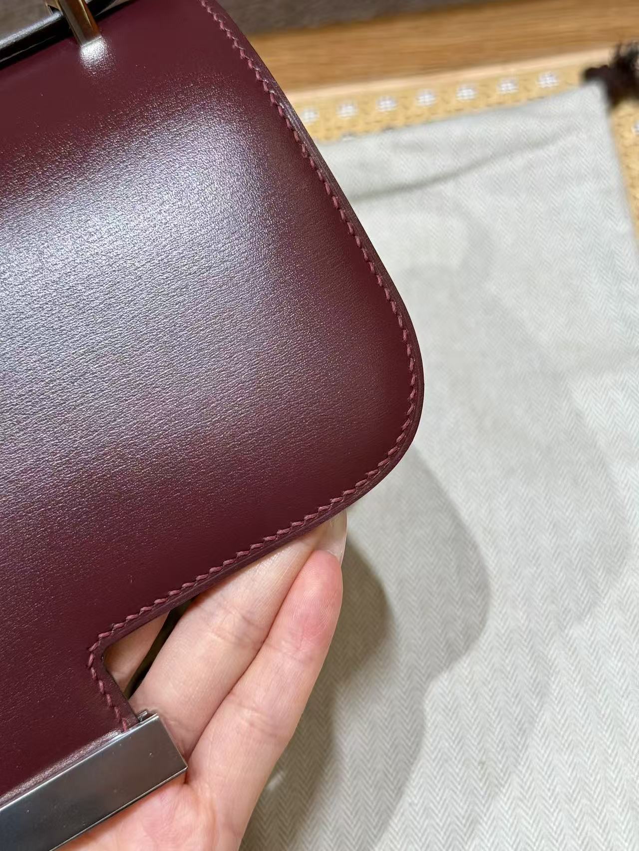 903e4c198ac035d2e6bc52b5ca67eb33.jpg Hermès Constance 19 Rouge H Box Calfskin silver Hardware