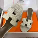 Hermès Oran Sandals for Women In Summer Quick Dry Leather