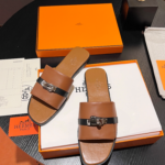Hermès Classic Kelly Buckle Slides – Summer Essential (brown)