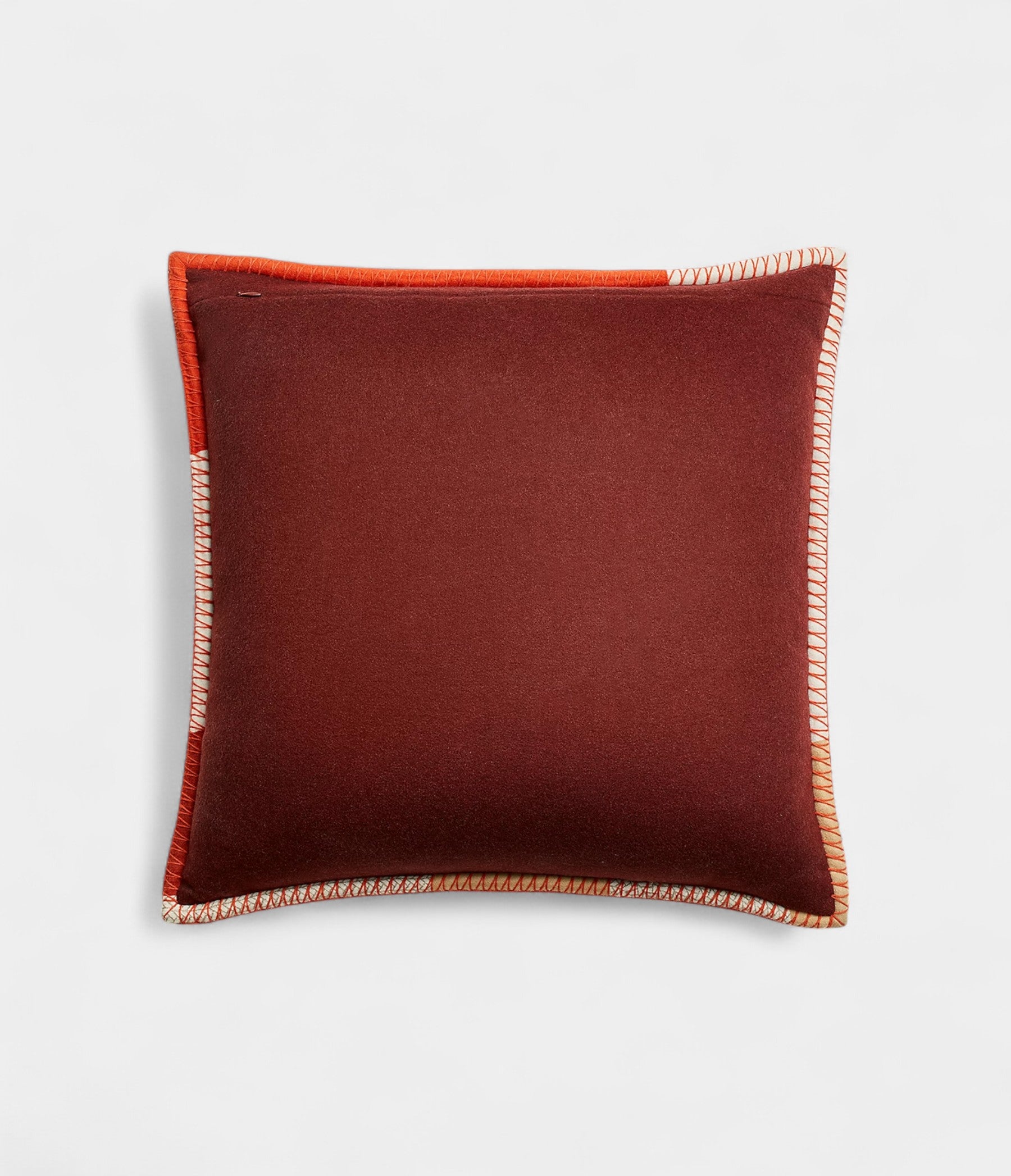 ChevalNattePillow_AFusionofEquestrianHeritageandContemporaryDesign_4.jpg Cheval Natte Pillow A Fusion of Equestrian Heritage and Contemporary Design