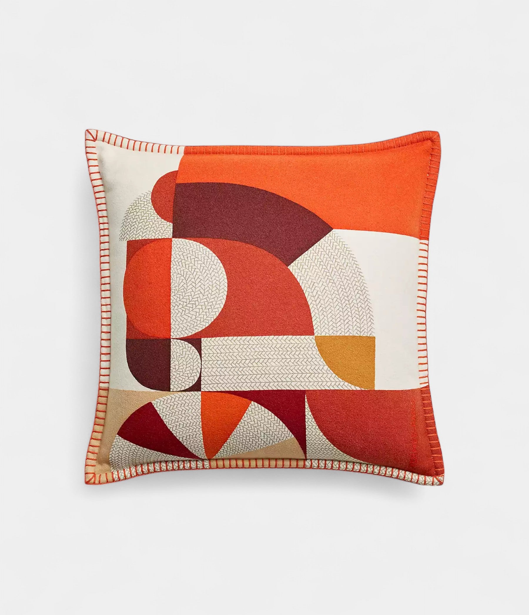 ChevalNattePillow_AFusionofEquestrianHeritageandContemporaryDesign_5.jpg Cheval Natte Pillow A Fusion of Equestrian Heritage and Contemporary Design