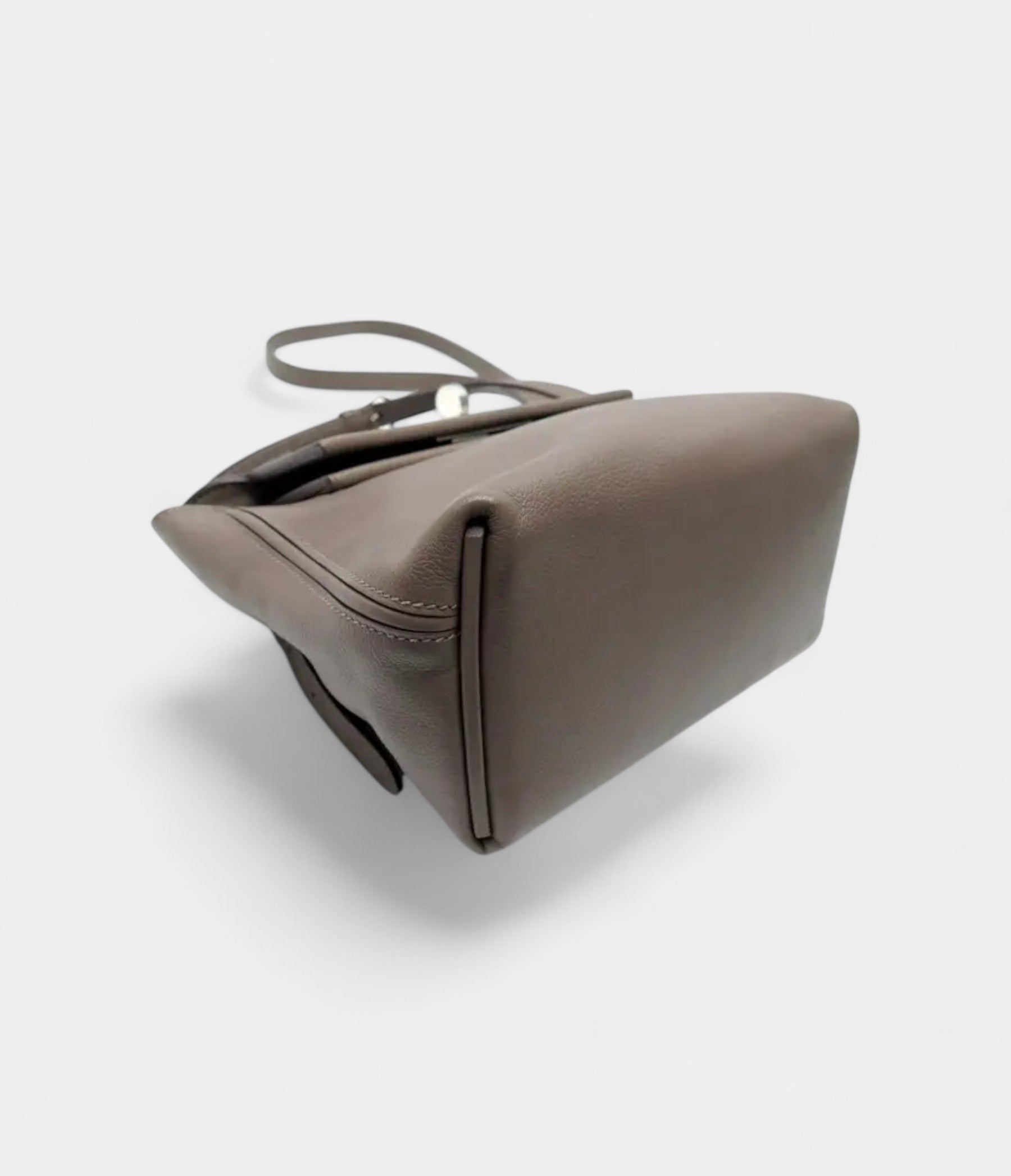 Hermes2424HandmadeBeigeLeatherBagwithPalladiumHardware_3.jpg Hermès 24/24 Handmade Beige Leather Bag with Palladium Hardware