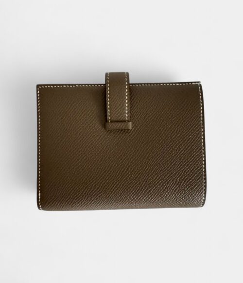 Hermès Béarn Leather Wallet Distinctive Color Iconic Craftsmanship