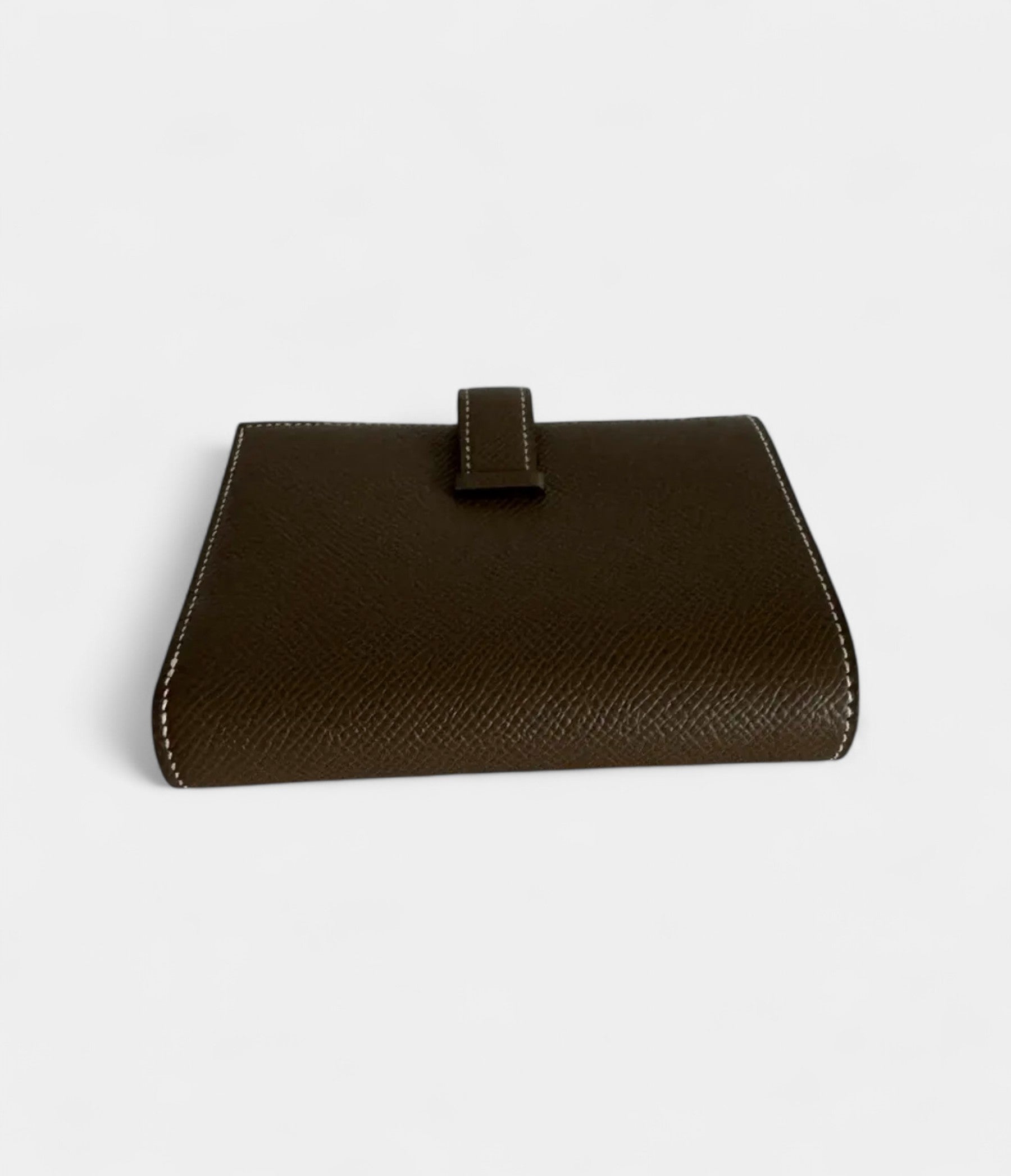 Hermès Béarn Leather Wallet Distinctive Color Iconic Craftsmanship