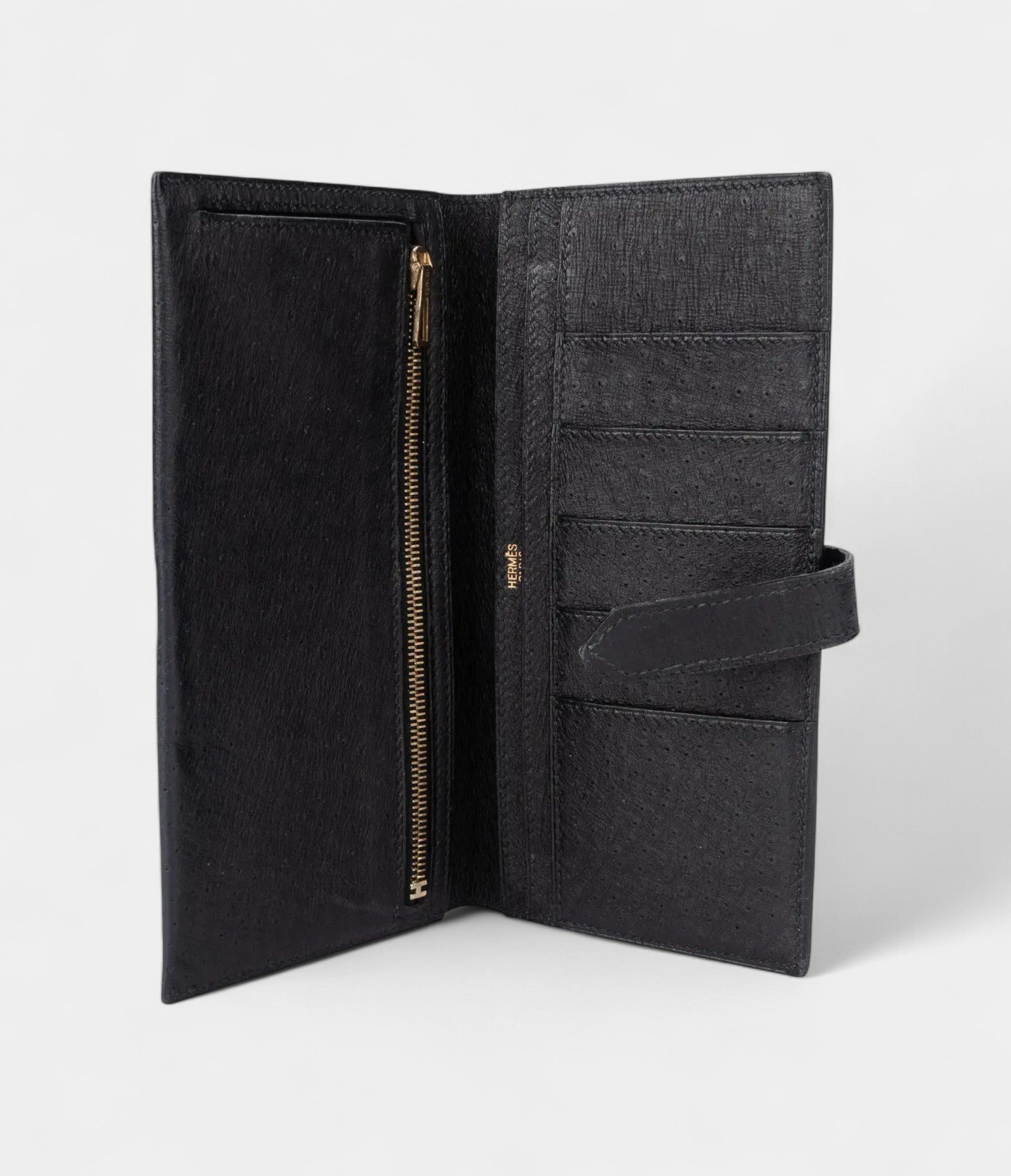 HermesBearnLeatherWalletinBlackClassicEleganceEveryDetail_4.jpg Hermès Béarn Leather Wallet in Black Classic Elegance Every Detail