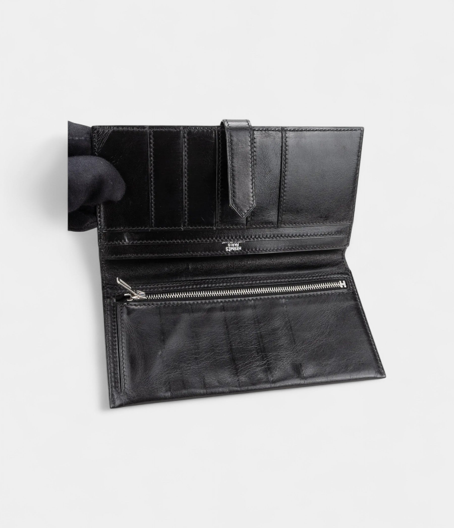 Hermès Béarn Leather Wallet in Black Iconic Elegance