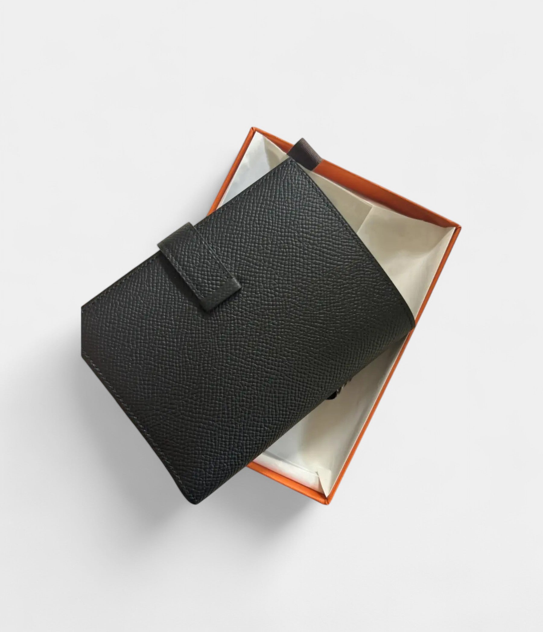 Hermès Béarn Leather Wallet in Black Timeless Luxury Sleek Silhouette