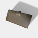 Hermès Béarn Leather Wallet in Brown Classic Warmth with Signature Refinement