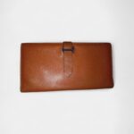 Hermès Béarn Leather Wallet in Brown Timeless Craftsmanship with Signature Style