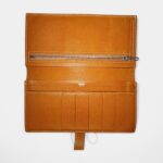 Hermès Béarn Leather Wallet in Brown Timeless Craftsmanship with Signature Style