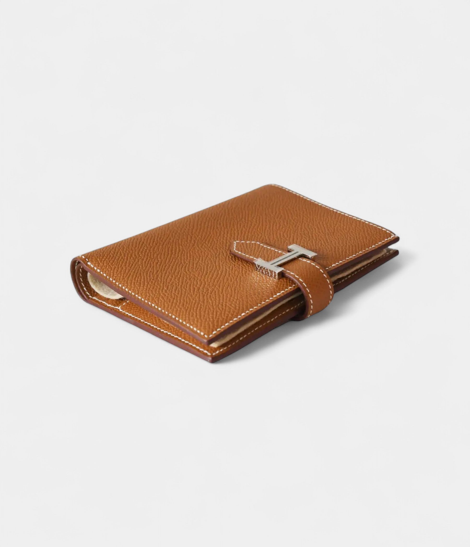 HermesBearnLeatherWalletinBrownUnderstatedLuxuryTimelessTone_1.jpg Hermès Béarn Leather Wallet in Brown Understated Luxury Timeless Tone