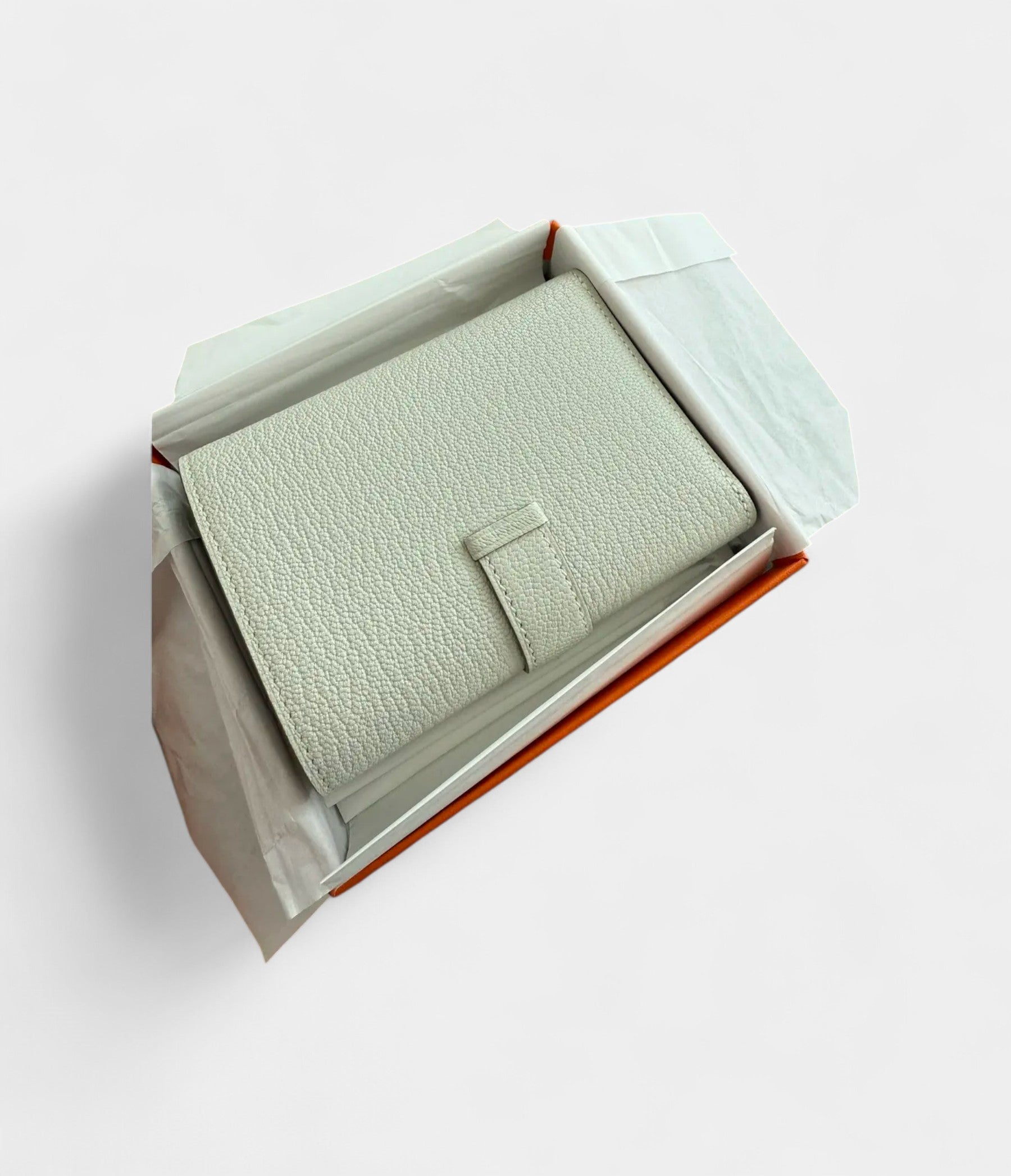 Hermès Béarn Leather Wallet in Grey Subtle Sophistication with Iconic Design