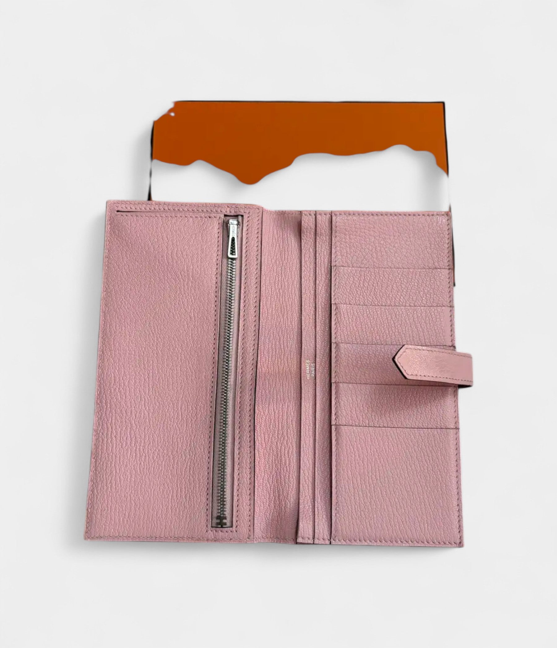 Hermès Béarn Leather Wallet in Pink Feminine Grace with Iconic Elegance