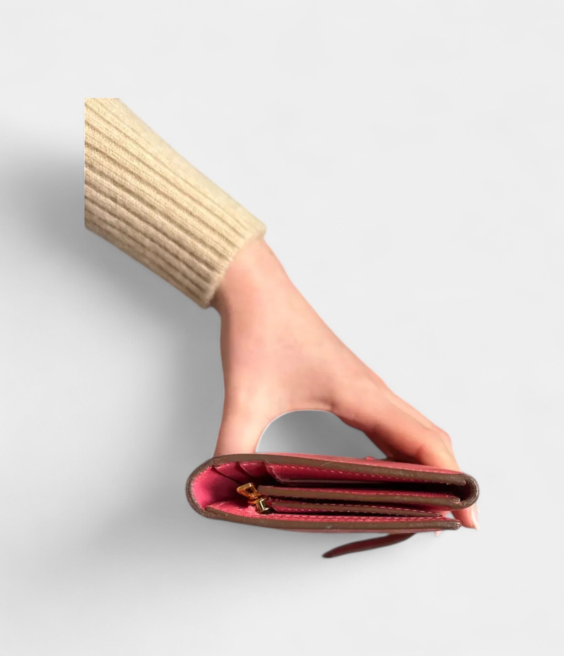 HermesBearnLeatherWalletinPinkSoftLuxurySignatureSilhouette_4.jpg Hermès Béarn Leather Wallet in Pink Soft Luxury Signature Silhouette