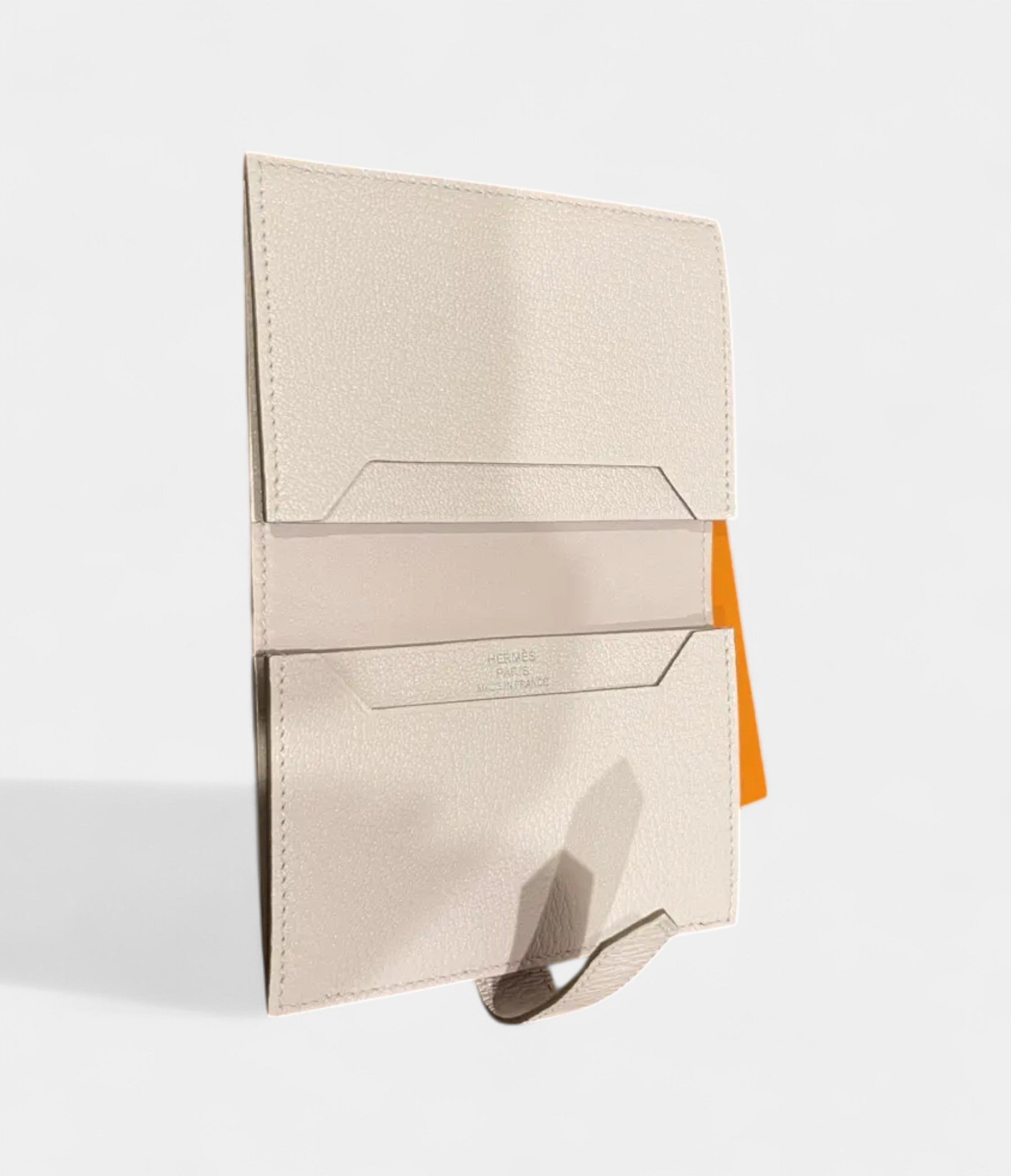 Hermès Béarn Leather Wallet in Pink Soft Sophistication with Signature Detail