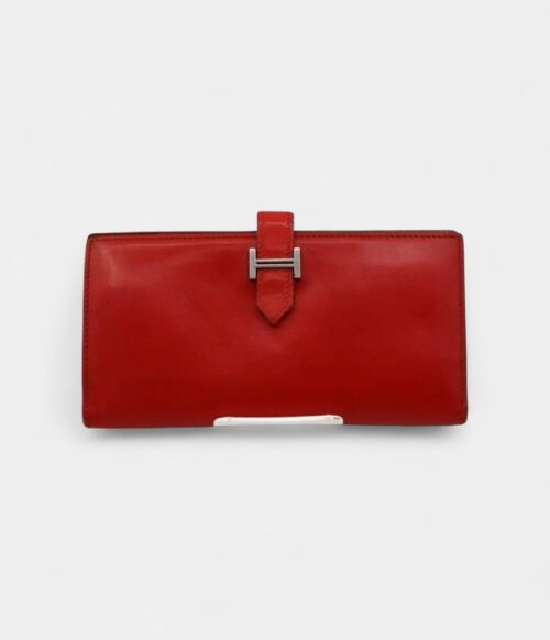 Hermès Béarn Leather Wallet in Red Bold Elegance Classic Silhouette