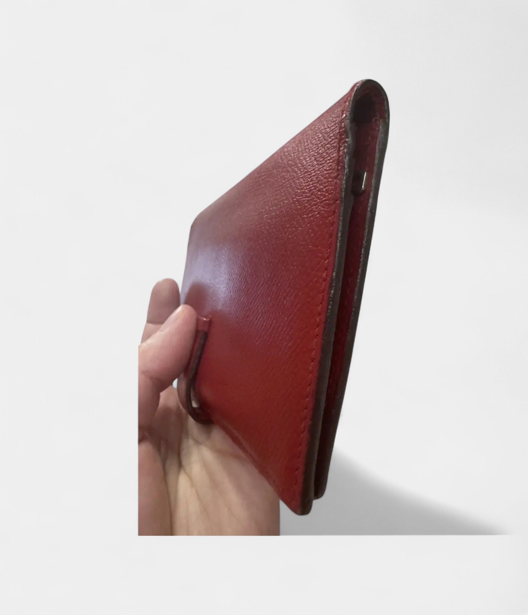 Hermès Béarn Leather Wallet in Red Bold Sophistication Classic Form