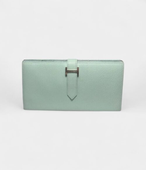 Hermès Béarn Leather Wallet in Turquoise Fresh Elegance Signature Design