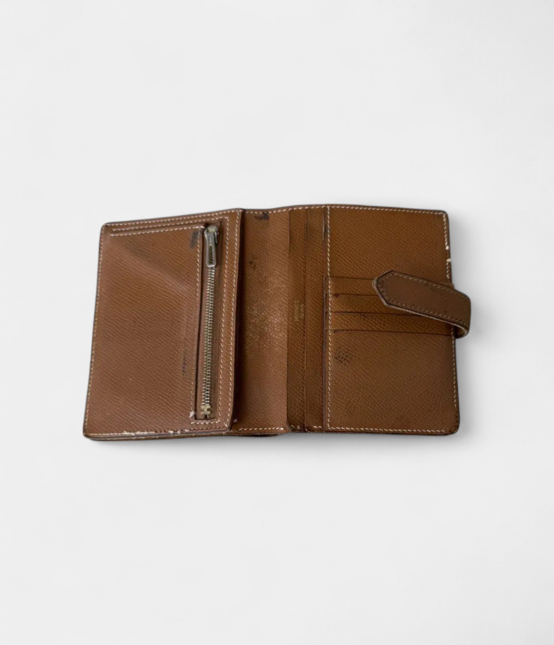 HermesBearnWalletinBrownLeatherTimelessEleganceDesign_1.jpg Hermès Béarn Wallet in Brown Leather Timeless Elegance Design