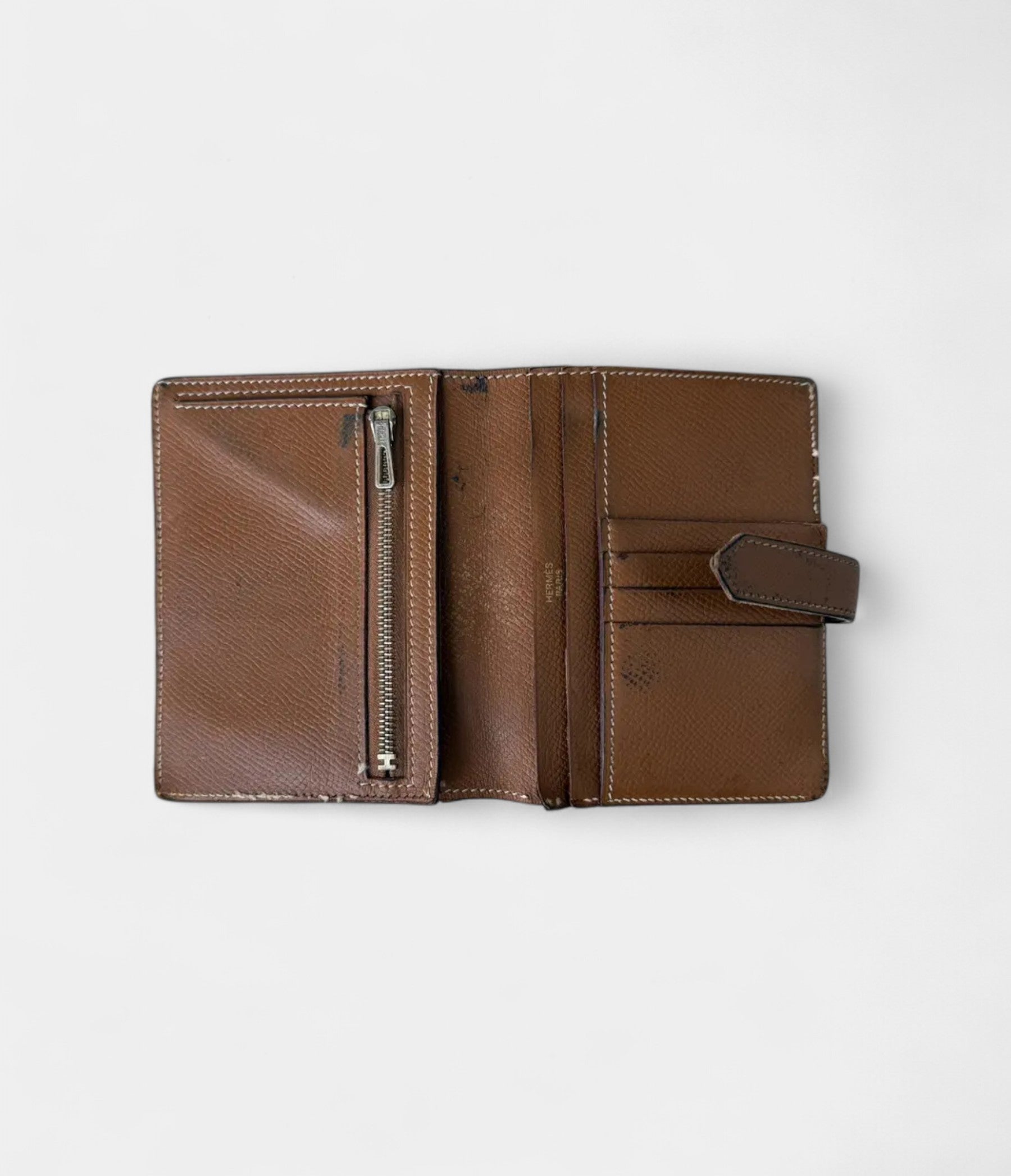 HermesBearnWalletinBrownLeatherTimelessEleganceDesign_2.jpg Hermès Béarn Wallet in Brown Leather Timeless Elegance Design