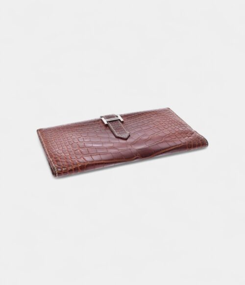 Hermès Béarn Wallet in Brown Timeless Elegance Distinctive Finish