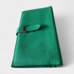 Hermès Béarn Wallet in Green Leather Timeless Elegance