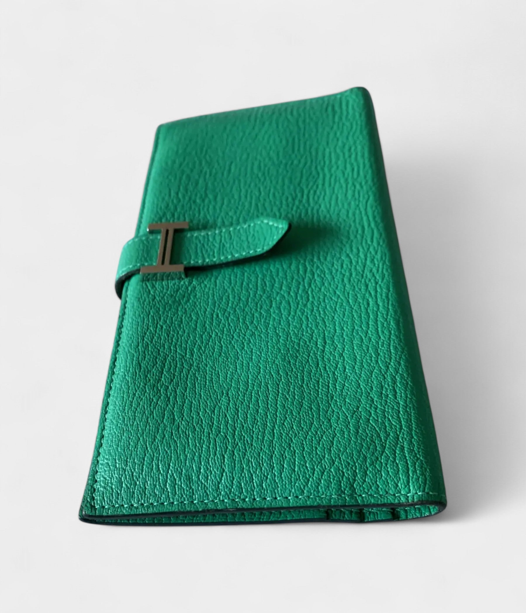 Hermès Béarn Wallet in Green Leather Timeless Elegance